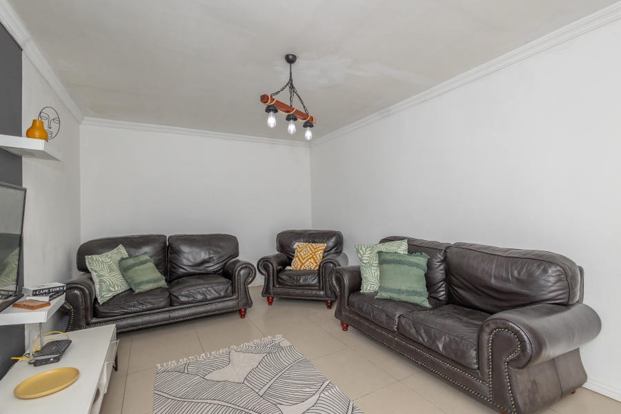 6 Bedroom Property for Sale in Haasendal Western Cape
